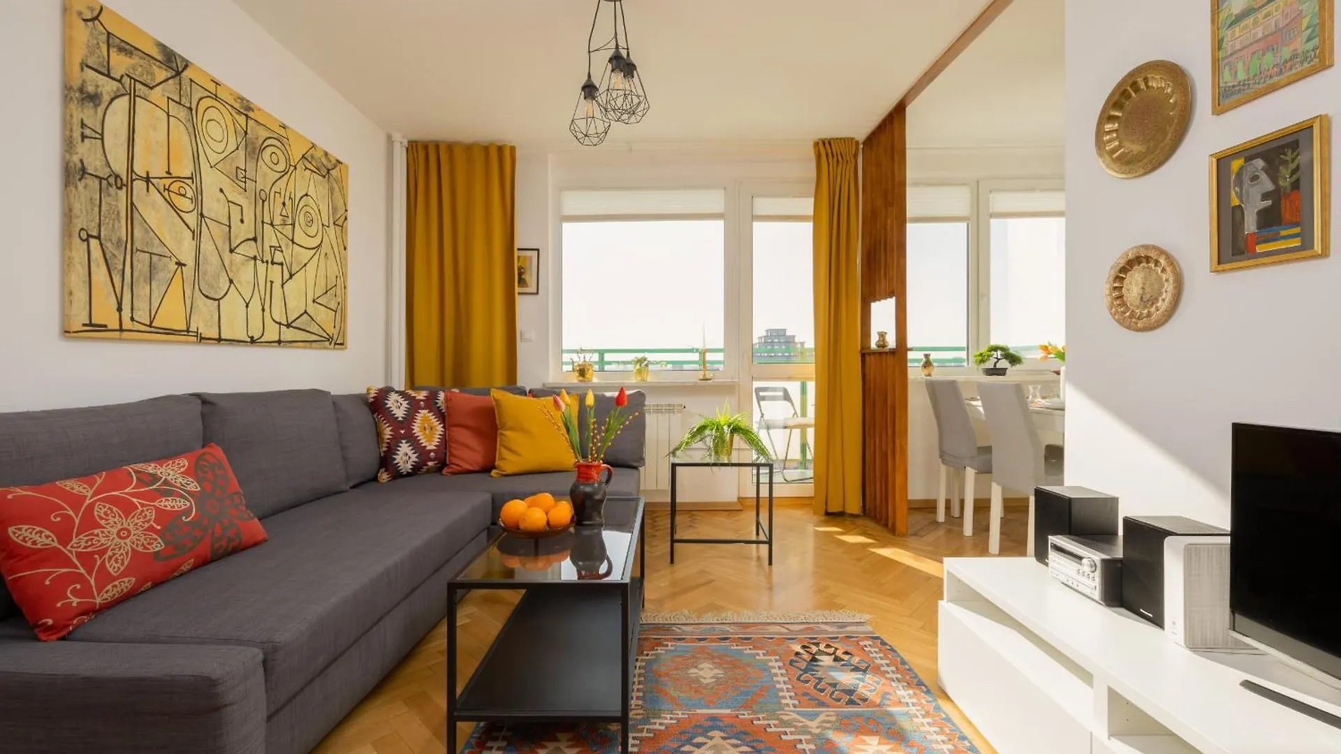 Autumn Apartment With Balcony And Two Bedrooms By Noclegi Renters Warschau